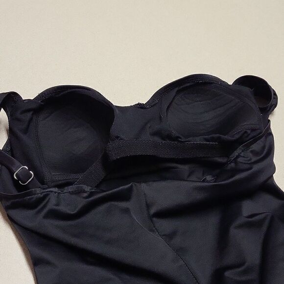 Trimshaper Black Averi Allover Control One-Piece Swimsuit Size 12 - Picture 8 of 12